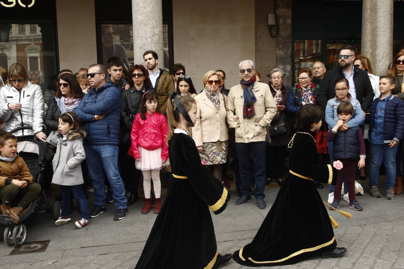 Fotos: Público en la Procesión del Encuentro en Valladolid (2/4)