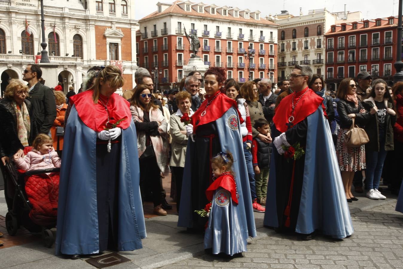 Fotos: Público en la Procesión del Encuentro en Valladolid (2/4)