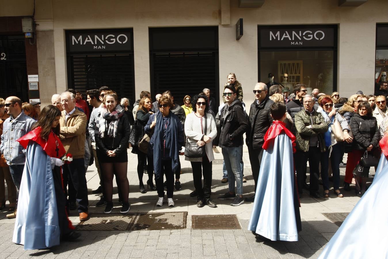 Fotos: Público en la Procesión del Encuentro en Valladolid (2/4)