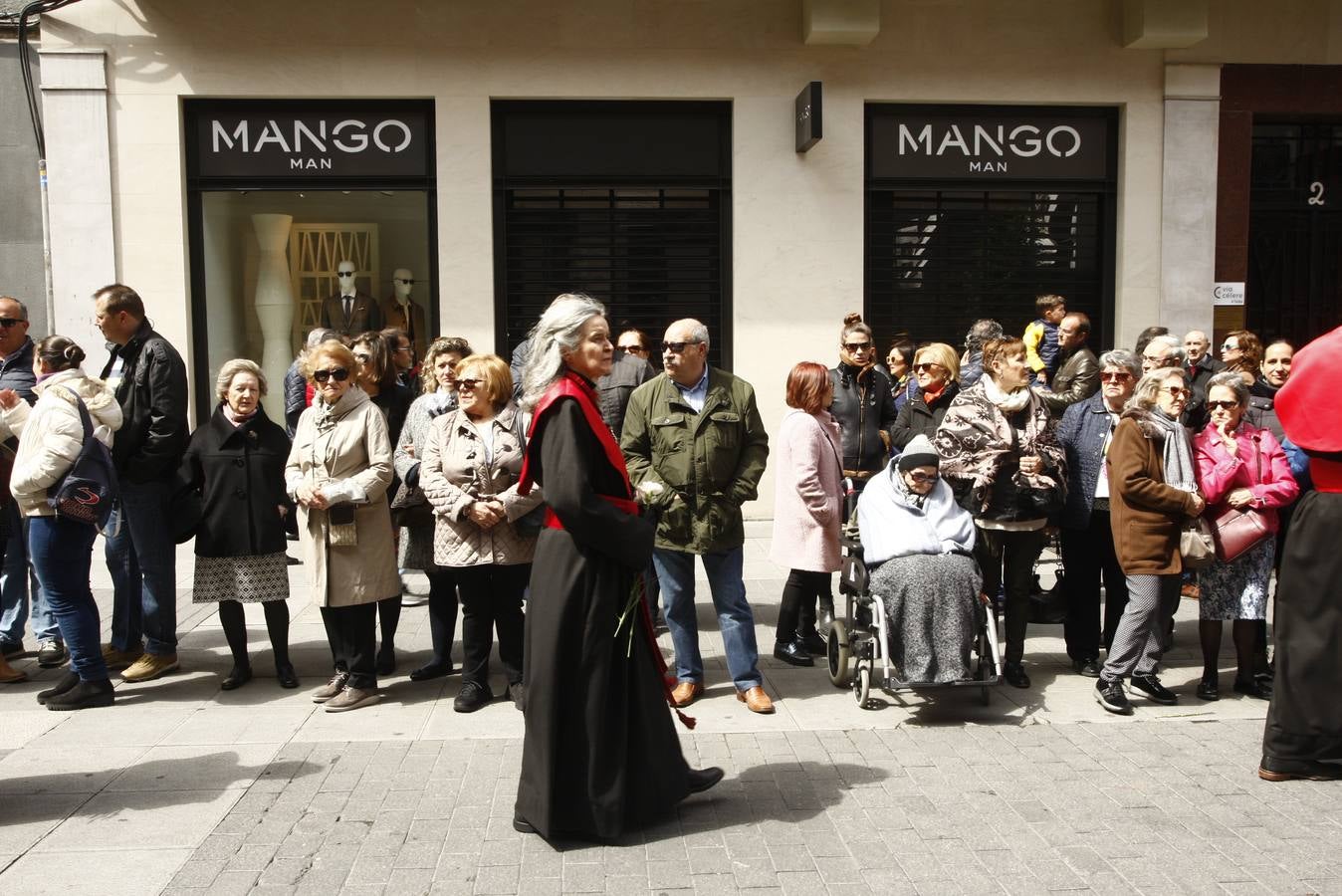 Fotos: Público en la Procesión del Encuentro en Valladolid (2/4)