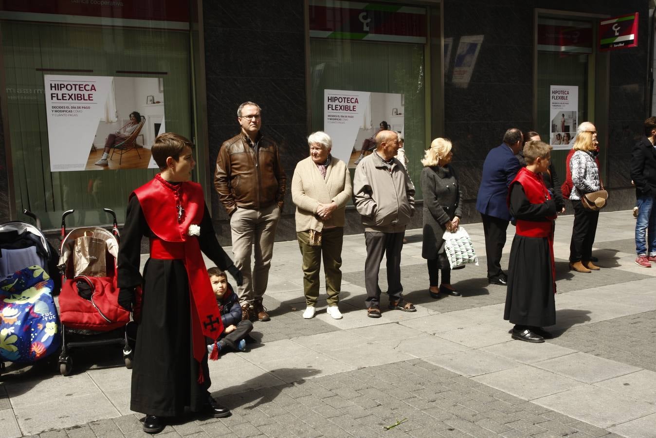 Fotos: Público en la Procesión del Encuentro en Valladolid (3/4)