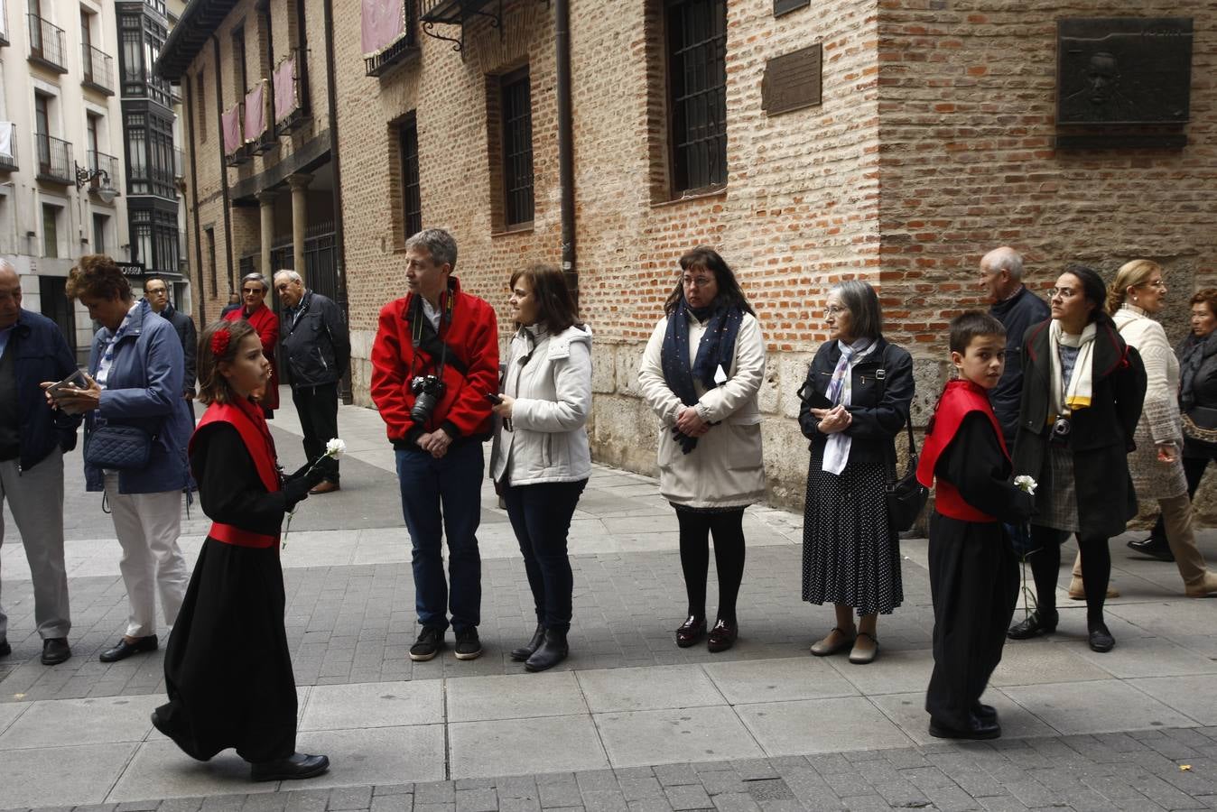 Fotos: Público en la Procesión del Encuentro en Valladolid (3/4)