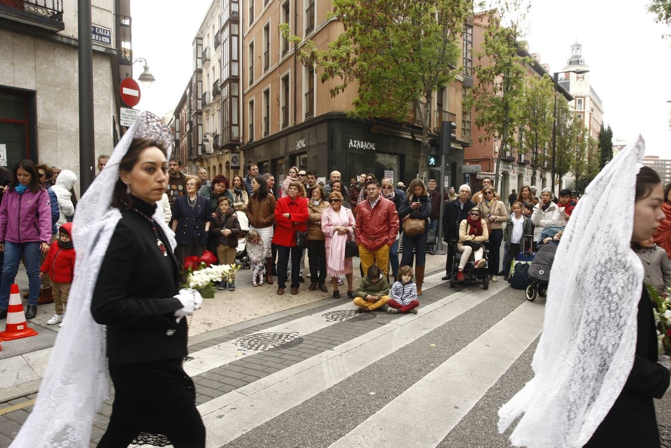 Fotos: Público en la Procesión del Encuentro en Valladolid (3/4)