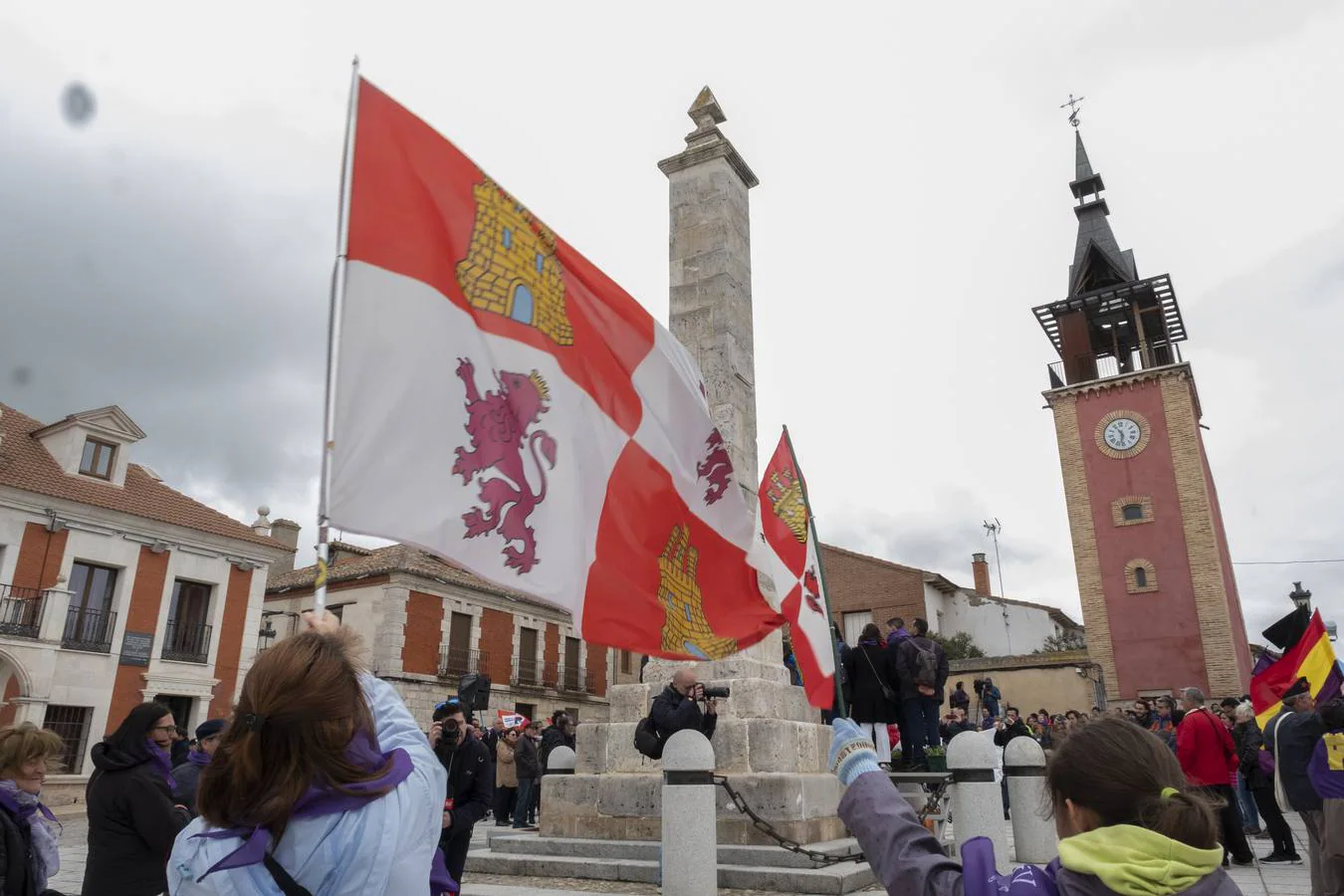 Fotos: Ambiente del día de Castilla y León en Villalar