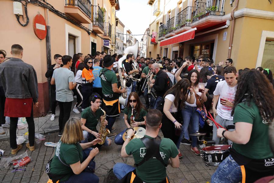 Fotos: Joranada del sábado en la Concentración de Charangas de Peñafiel (2/2)