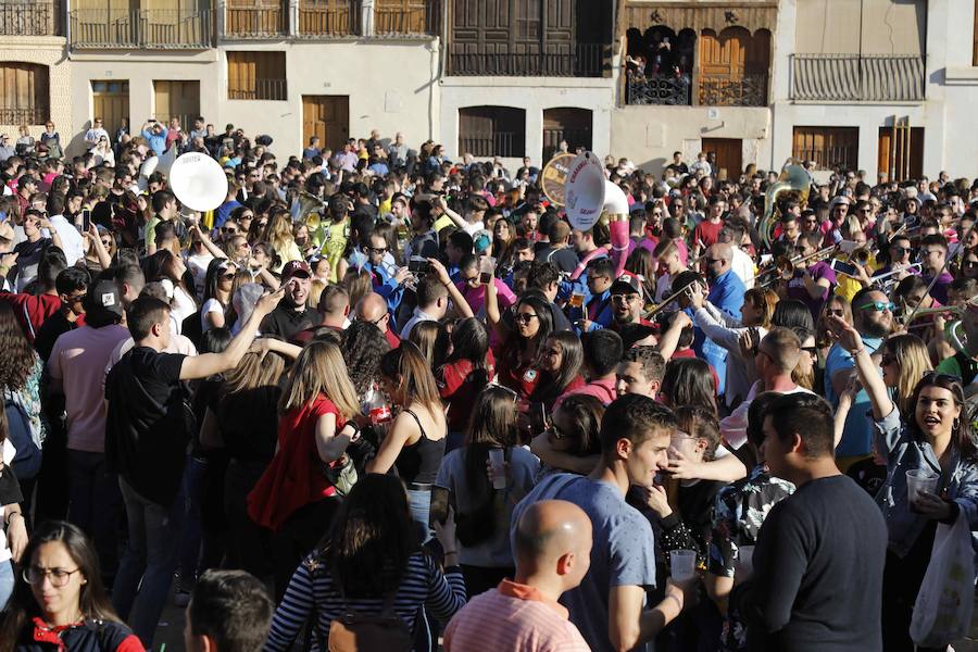 Fotos: Joranada del sábado en la Concentración de Charangas de Peñafiel (2/2)