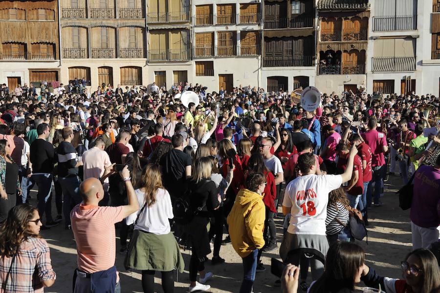 Fotos: Joranada del sábado en la Concentración de Charangas de Peñafiel (2/2)