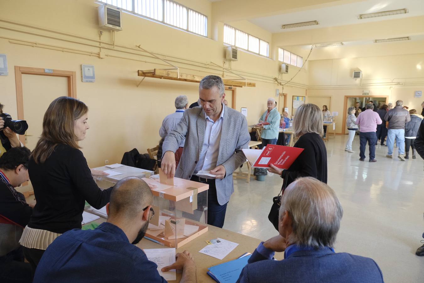 Fotos: Votaciones de los políticos vallisoletanos