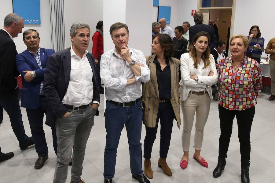 Fotos: PSOE y PP viven su noche electoral