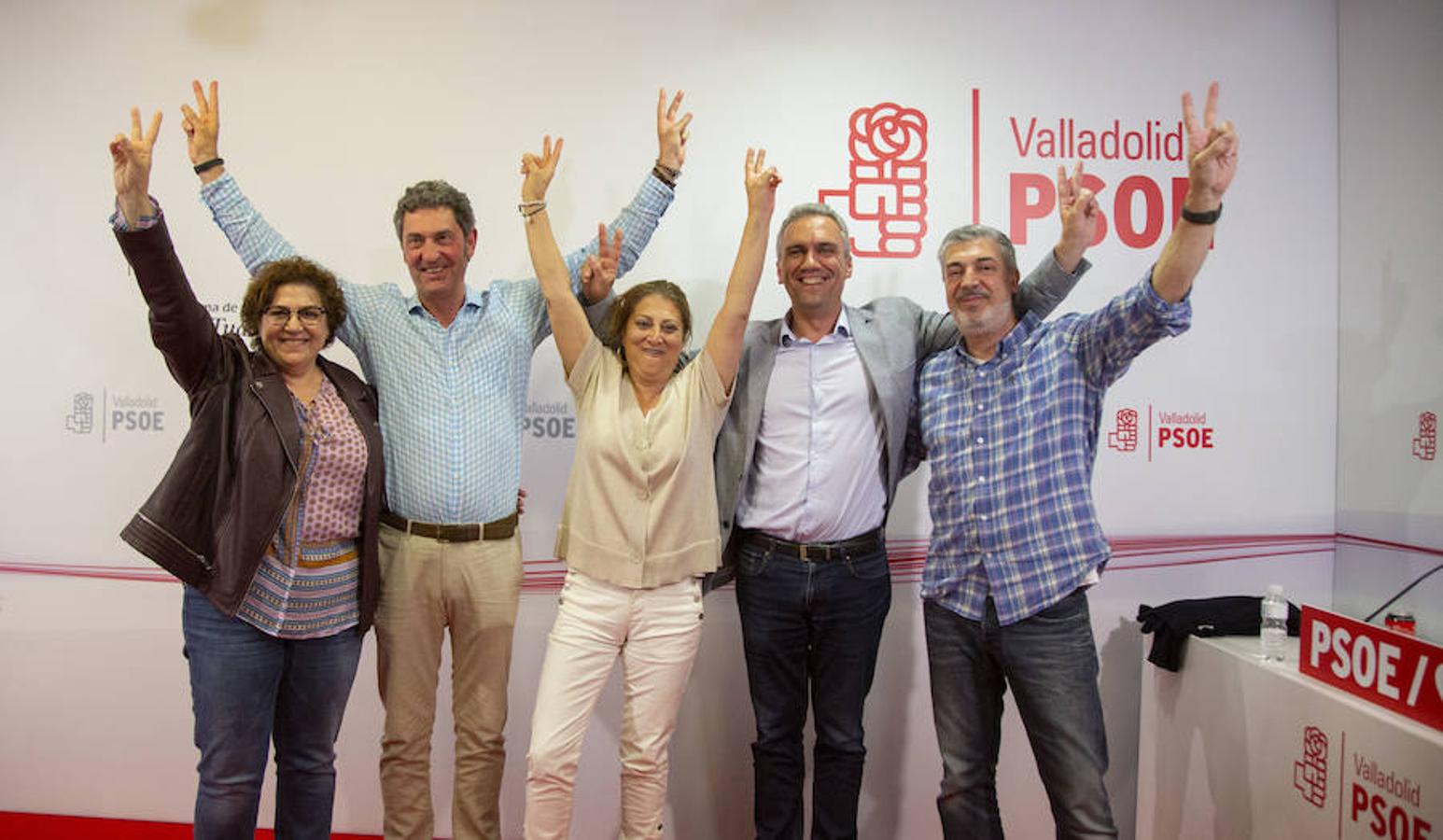 El PSOE ha celebrado su victoria en las elecciones generales en la sede de la formación en la calle Santa Lucía