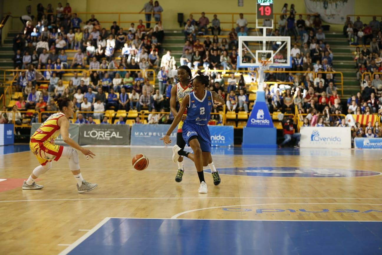 Fotos: Primer partido de la final Avenida-Girona 1