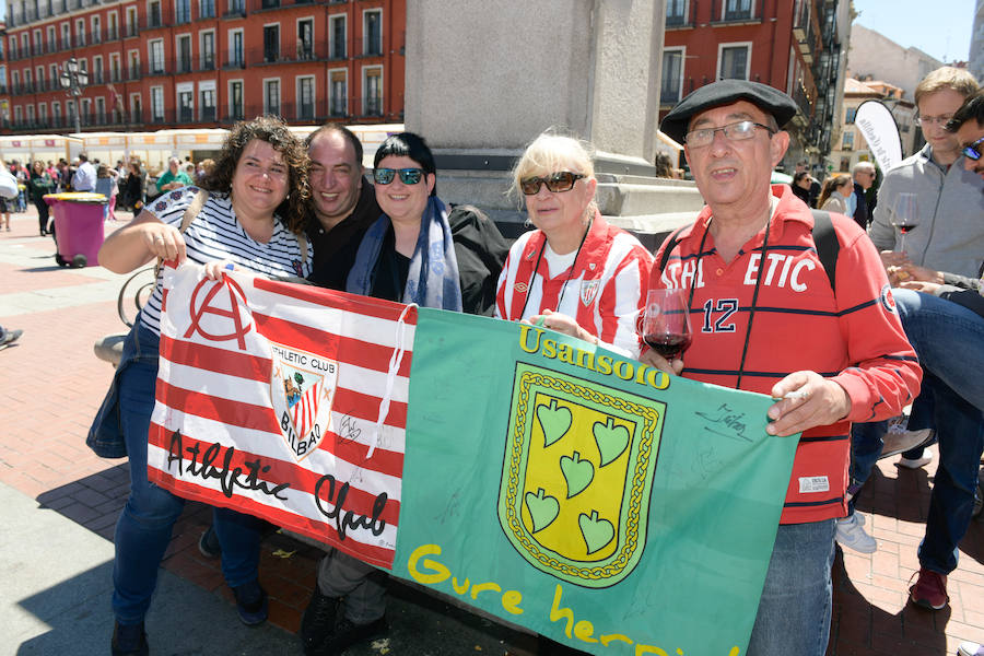 La Plaza Mayor de Valladolid ha acogido esta mañana la segunda jornada de la cita Valladolid, Plaza Mayor del Vino