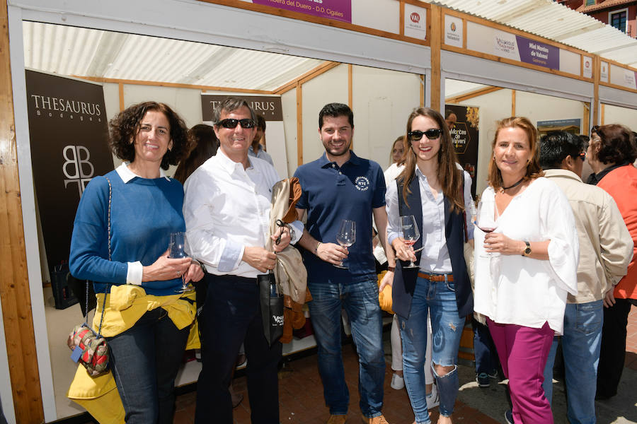 La Plaza Mayor de Valladolid ha acogido esta mañana la segunda jornada de la cita Valladolid, Plaza Mayor del Vino
