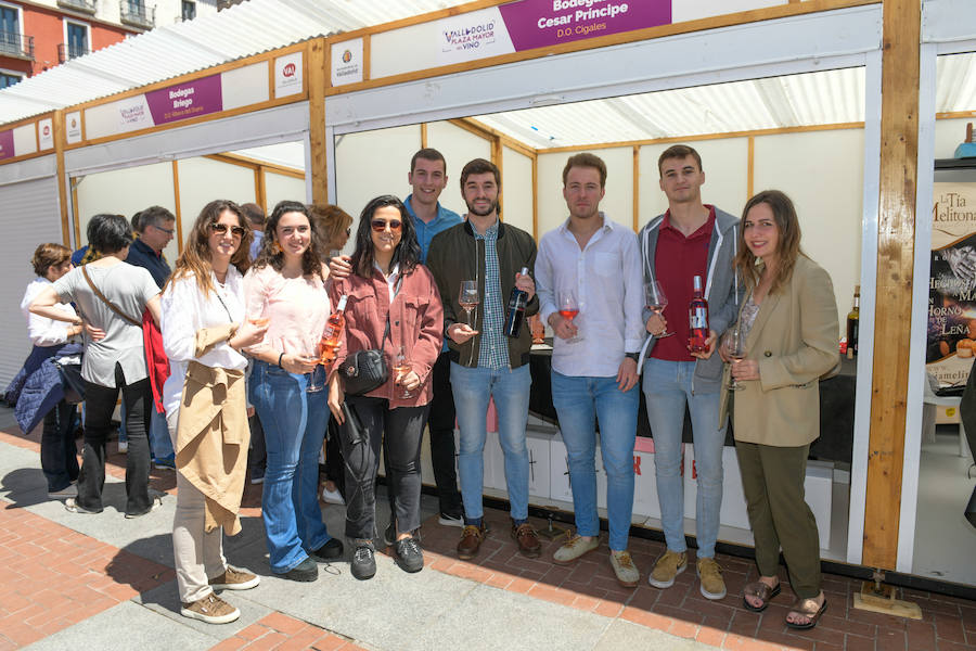 La Plaza Mayor de Valladolid ha acogido esta mañana la segunda jornada de la cita Valladolid, Plaza Mayor del Vino