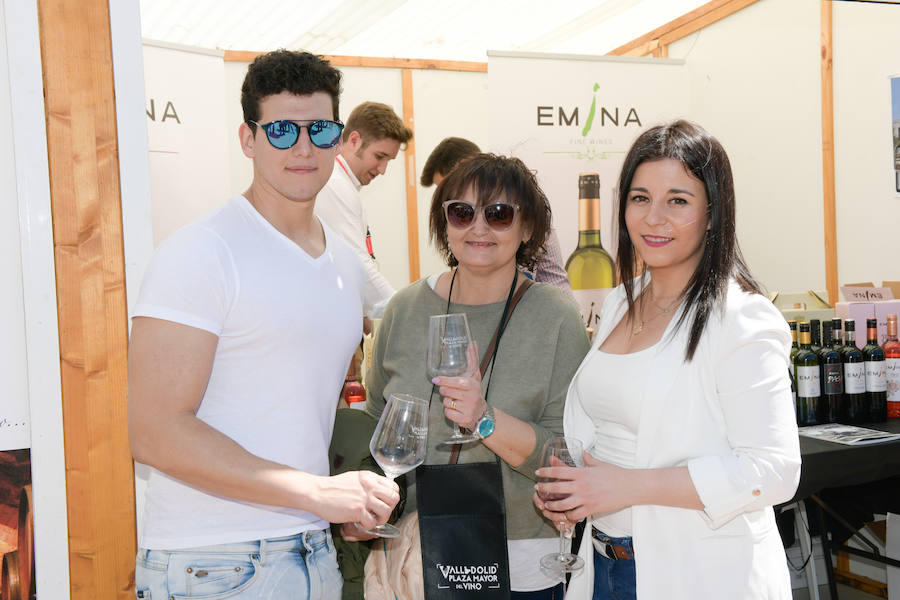 La Plaza Mayor de Valladolid ha acogido esta mañana la segunda jornada de la cita Valladolid, Plaza Mayor del Vino