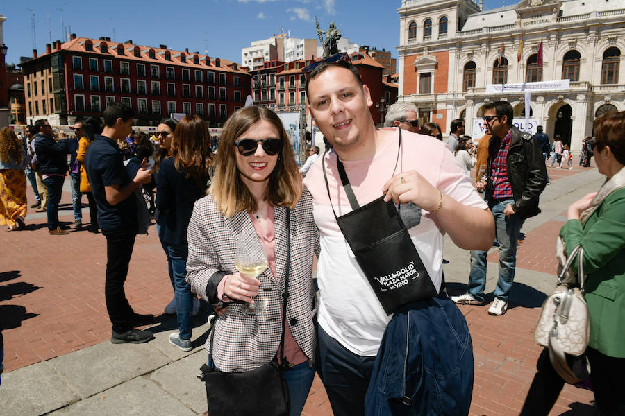 La Plaza Mayor de Valladolid ha acogido esta mañana la segunda jornada de la cita Valladolid, Plaza Mayor del Vino
