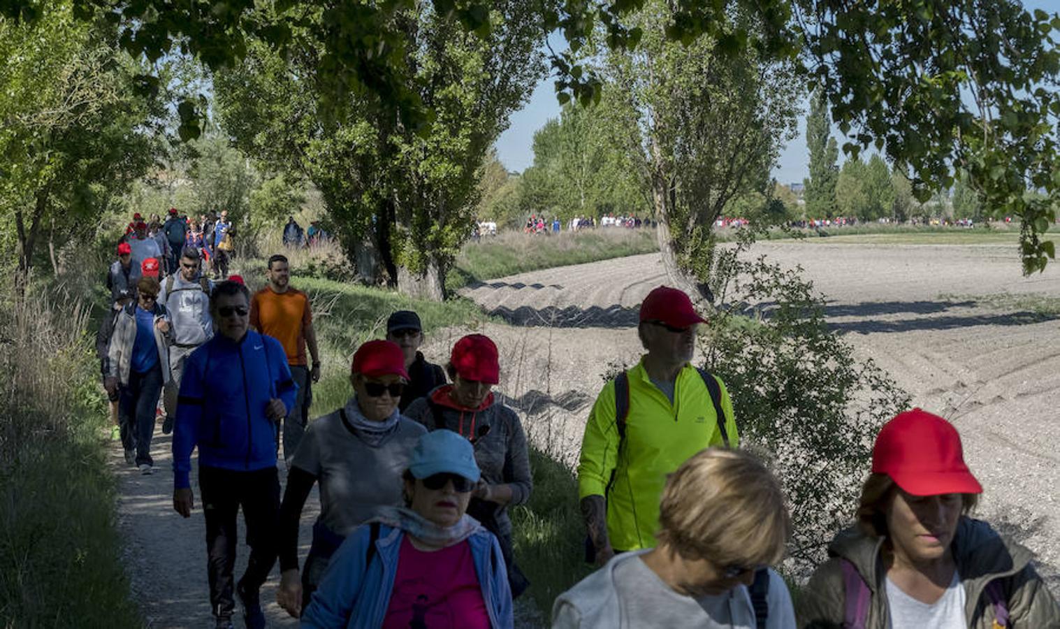 Participantes en la 42 edición de la Marcha Asprona en Valladolid