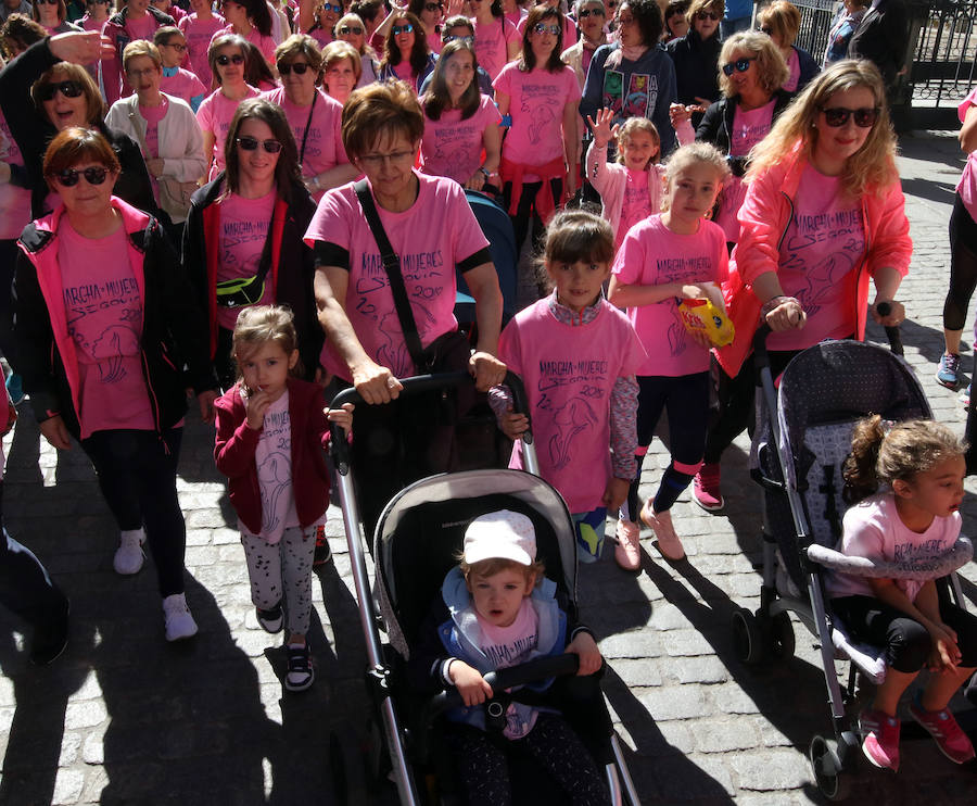 Fotos: Marcha de Mujeres en Segovia (1)