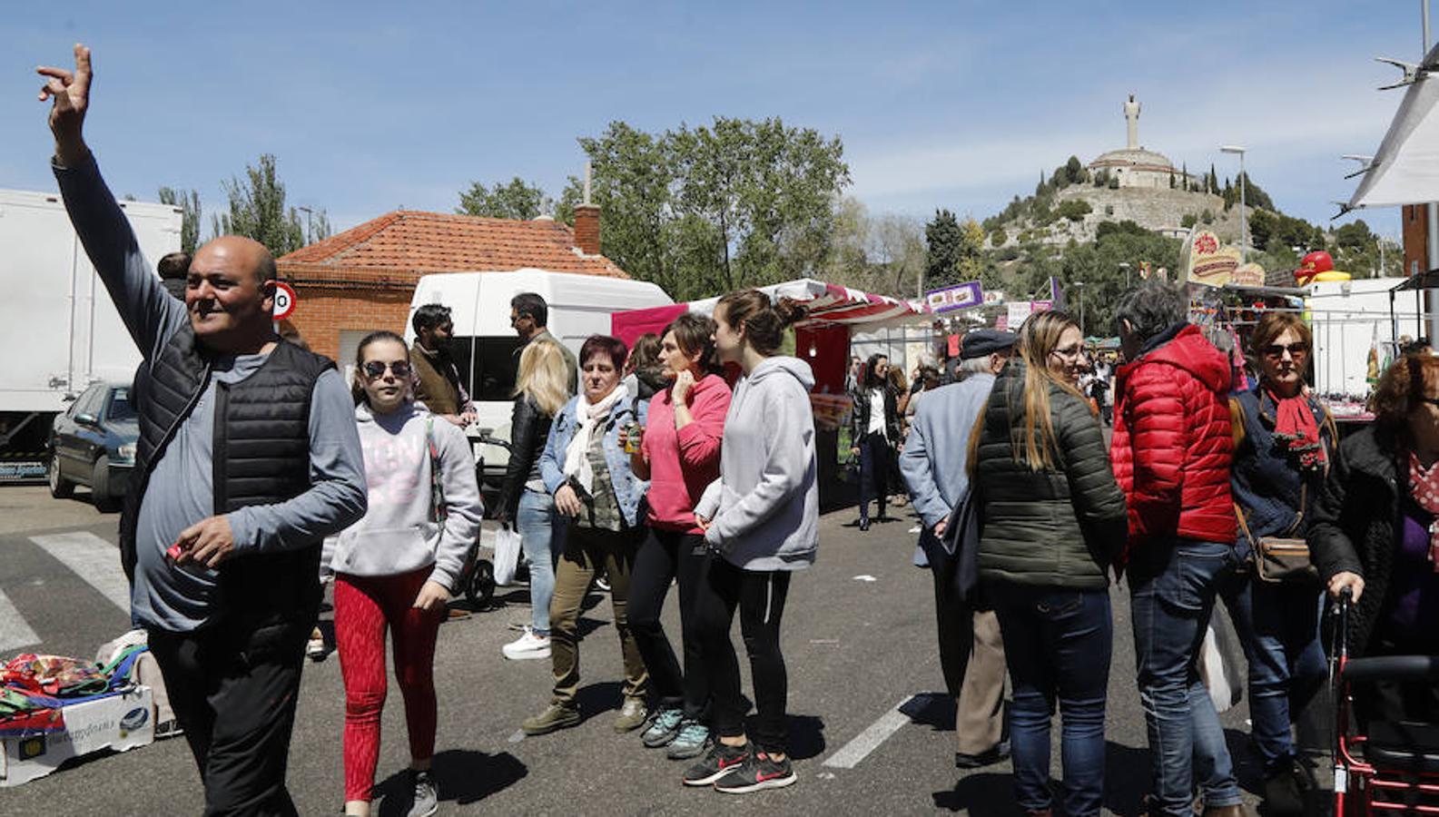 Fotos: Palencia vive la pedrea del pan y el queso
