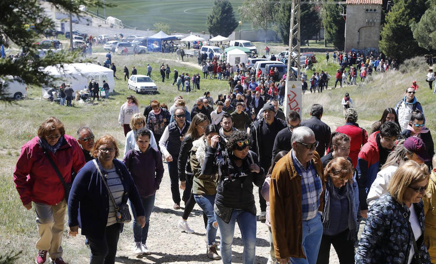 Fotos: Palencia vive la pedrea del pan y el queso