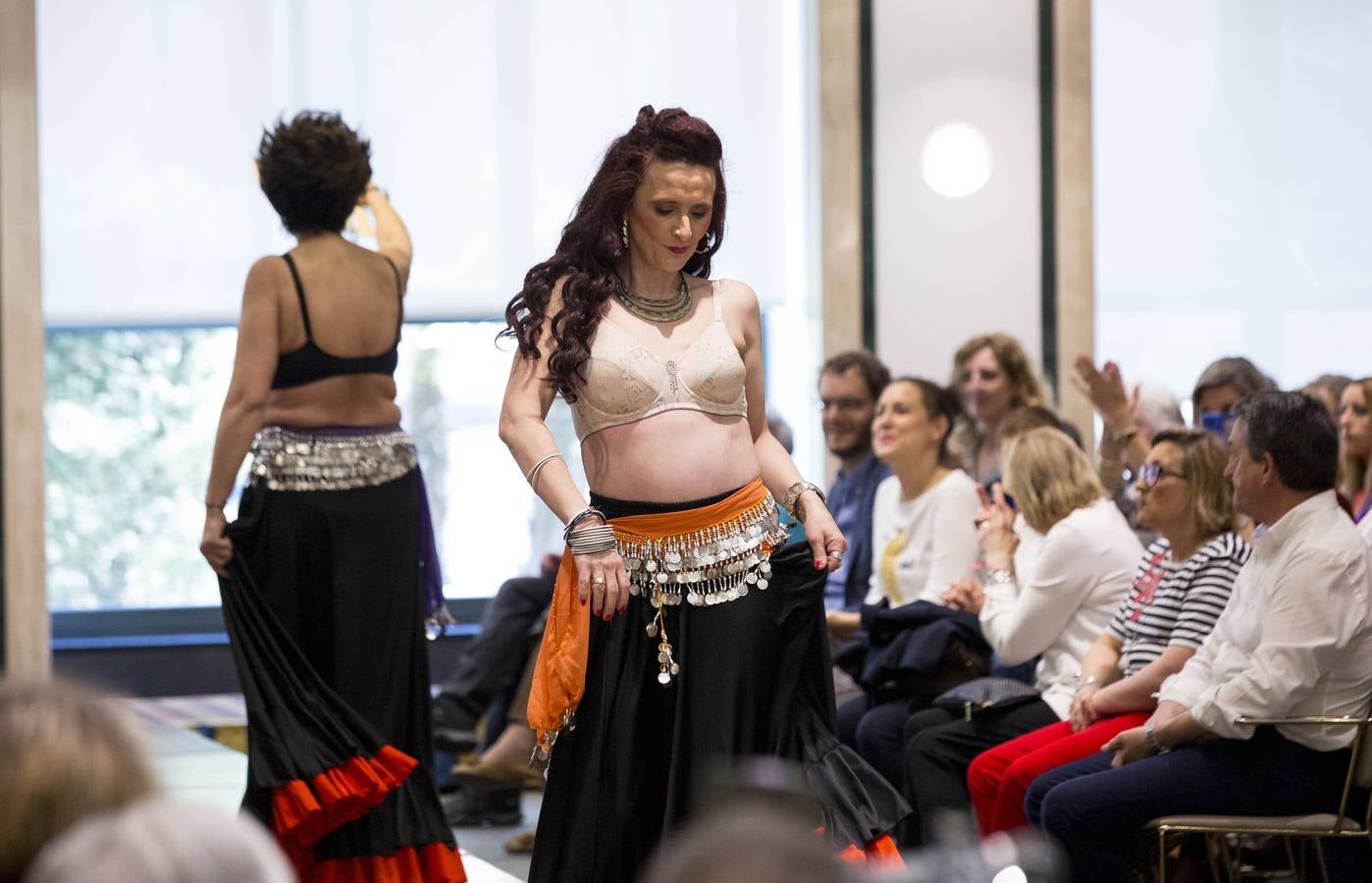 La Asociación Española Contra el Cáncer celebra en el hotel Olid la edición número 22 de su desfile