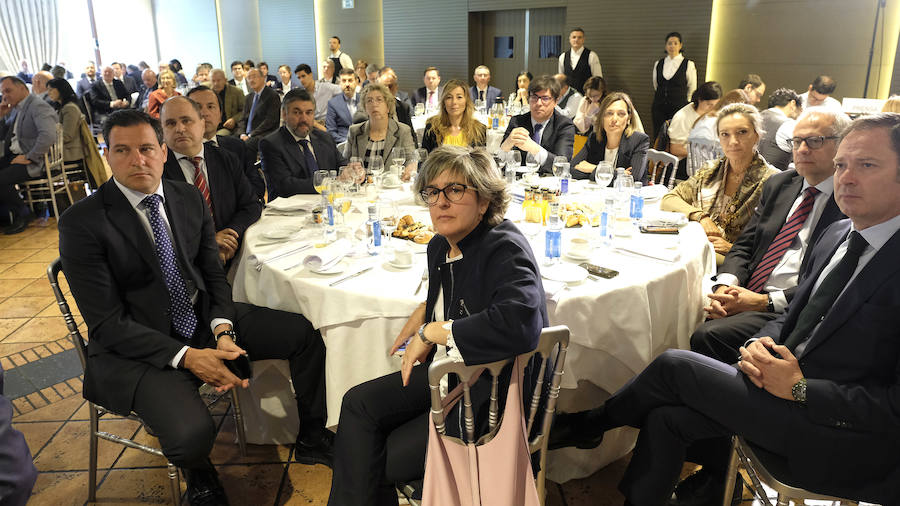 Charo López, Raúl de la Hoz, Ignacio Santos, José Luis Román, Juan Carlos Villarino, Isabel Clavero, Yolanda Barrientos, Alejandro Salgado, Milagros Marcos, María Victoria Seco, José Antonio Martínez Bermejo y Fernando Ponzán