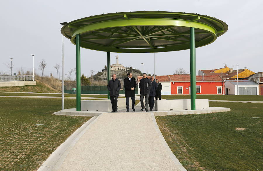El alcalde, el pasado mes de febrero, durante la inauguración del parque del Barredo Viejo. 