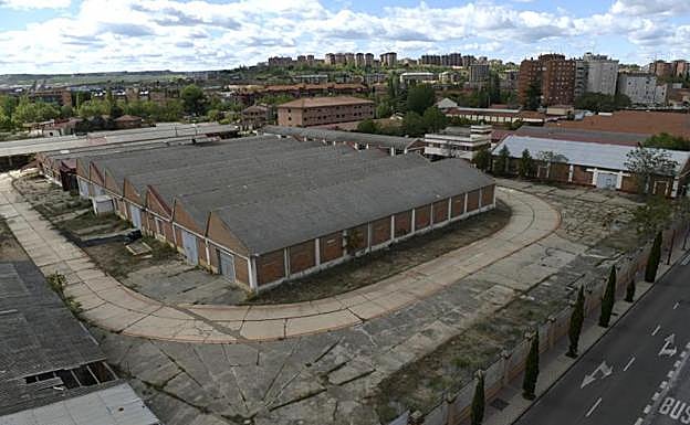 Uno de los edificios situados en el solar del antiguo cuartel de la Aalog 61, en el barrio de la Rubia. 