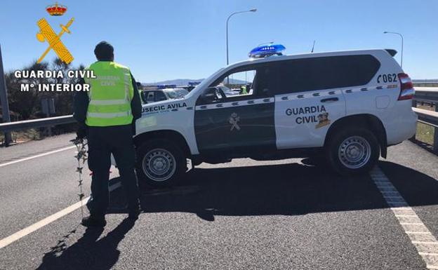 La Guardia Civil detiene a los presuntos autores de robos en domicilios de la zona de Adanero