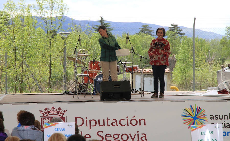 Fotos: Encuentro de participantes en las aulas de manualidades de la Diputación de Segovia.