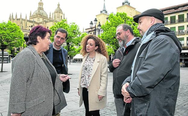 Los candidatos hablan de la campaña. 