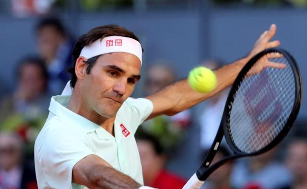 Roger Federer, durante su partido ante Dominic Thiem. 