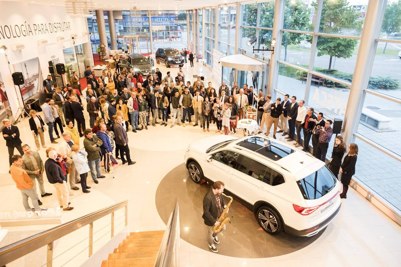 Un vehículo elegante, deportivo, versátil y confortable