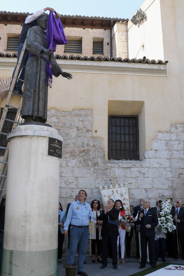 Fotos: Ofrenda floral a San Pedro Regalado, patrón de Valladolid