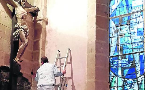 Trabajos en la ermita de Egletons.