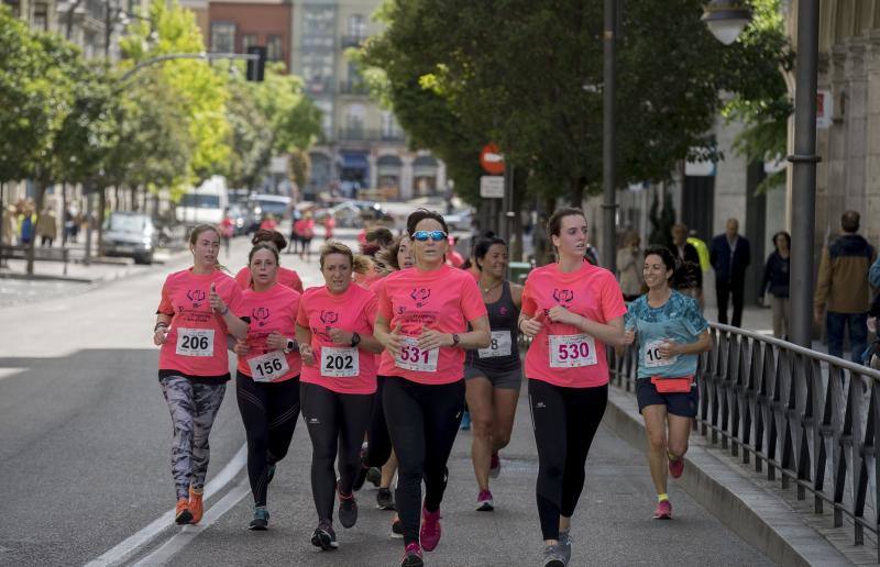 El Campo Grande se tiñó ayer de rosa para disfrutar de la tercera Carrera y Marcha de las Mujeres, que organizó El Norte de Castilla. El triunfo individual fue para Andrea Román (190), pero la clasificación general fue para todas las mujeres.