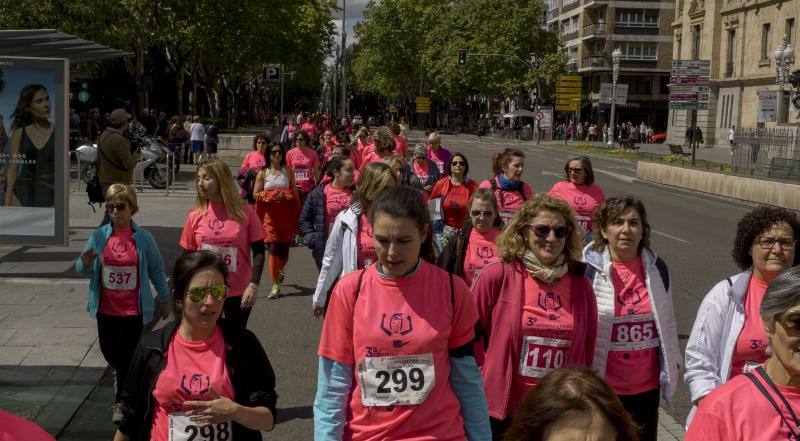 El Campo Grande se tiñó ayer de rosa para disfrutar de la tercera Carrera y Marcha de las Mujeres, que organizó El Norte de Castilla. El triunfo individual fue para Andrea Román (190), pero la clasificación general fue para todas las mujeres.