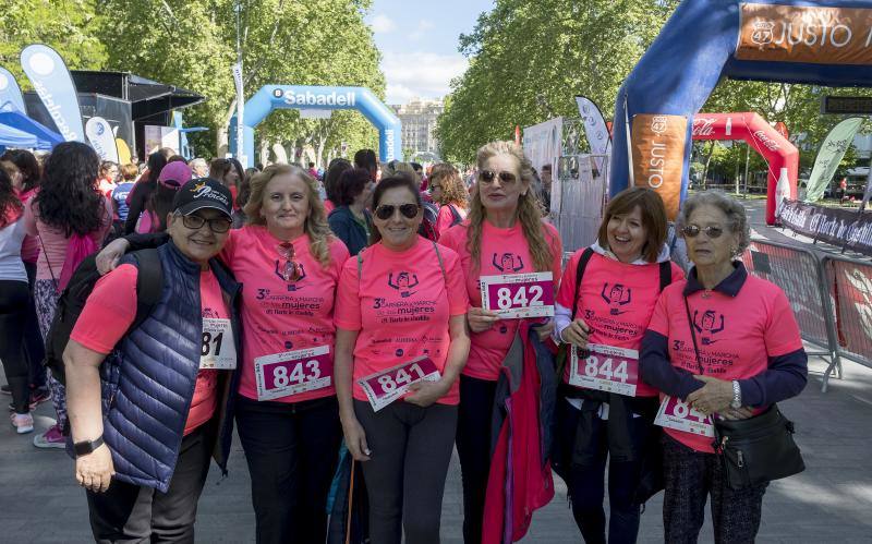 El Campo Grande se tiñó ayer de rosa para disfrutar de la tercera Carrera y Marcha de las Mujeres, que organizó El Norte de Castilla. El triunfo individual fue para Andrea Román (190), pero la clasificación general fue para todas las mujeres.