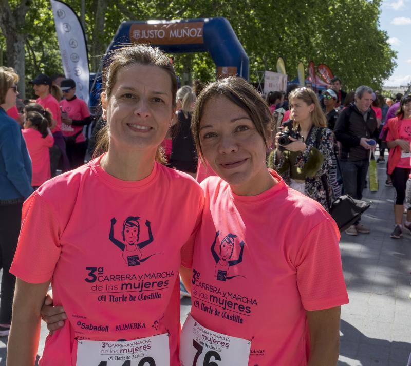 El Campo Grande se tiñó ayer de rosa para disfrutar de la tercera Carrera y Marcha de las Mujeres, que organizó El Norte de Castilla. El triunfo individual fue para Andrea Román (190), pero la clasificación general fue para todas las mujeres.