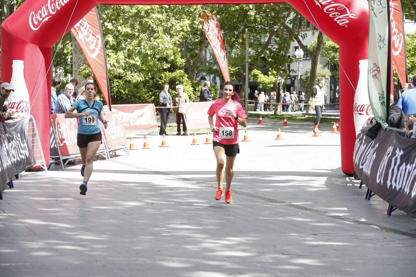 La atleta del club Atletaria Isaac Viciosa, Andrea Román, con un tiempo de 22.05, fue la ganadora de la tercera edición de la Carrera de las Mujeres que se disputó el domingo en las calles de Valladolid.