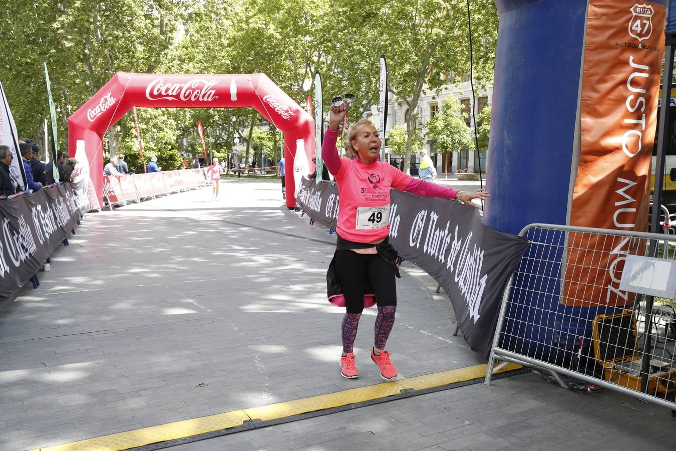 La buena mañana acompañó a las participantes en la Carrera y Marcha de las Mujeres, organizada por El Norte de Castilla. 