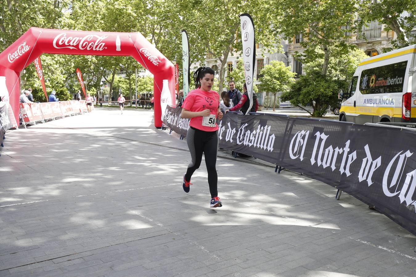 La buena mañana acompañó a las participantes en la Carrera y Marcha de las Mujeres, organizada por El Norte de Castilla. 