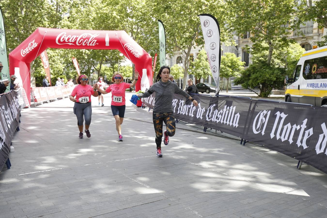 La buena mañana acompañó a las participantes en la Carrera y Marcha de las Mujeres, organizada por El Norte de Castilla. 