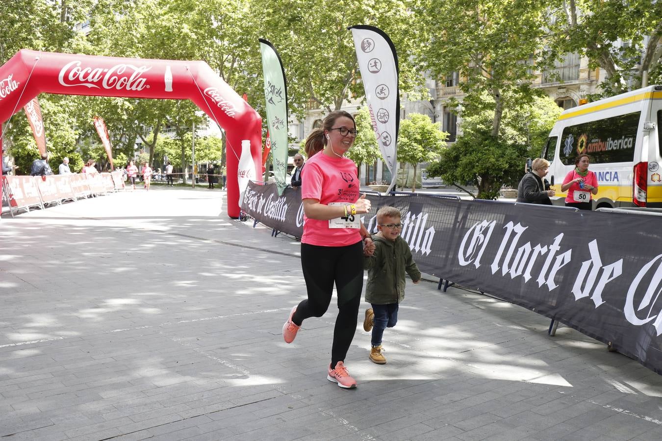 La buena mañana acompañó a las participantes en la Carrera y Marcha de las Mujeres, organizada por El Norte de Castilla. 