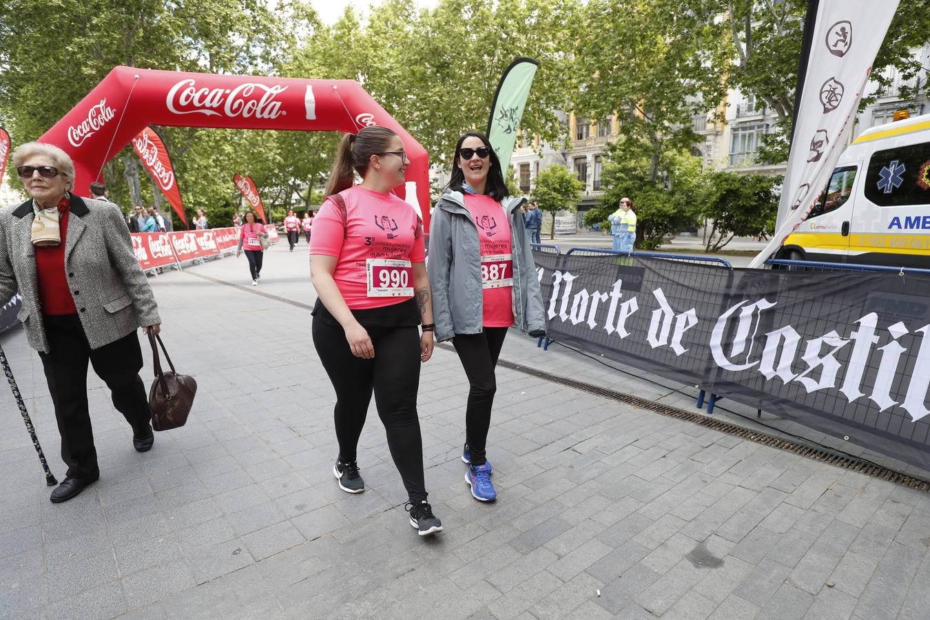 La buena mañana acompañó a las participantes en la Carrera y Marcha de las Mujeres, organizada por El Norte de Castilla. 