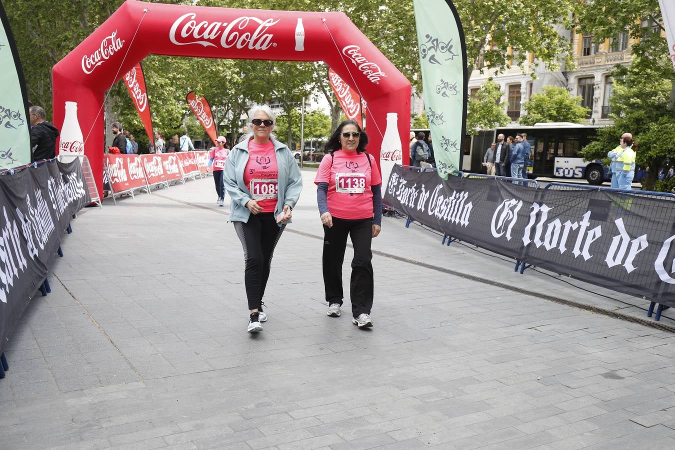 La buena mañana acompañó a las participantes en la Carrera y Marcha de las Mujeres, organizada por El Norte de Castilla. 