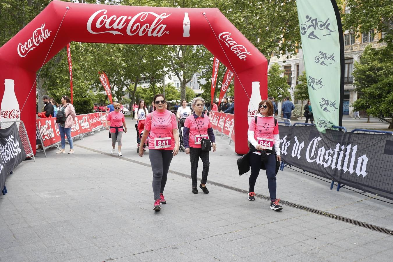 La buena mañana acompañó a las participantes en la Carrera y Marcha de las Mujeres, organizada por El Norte de Castilla. 