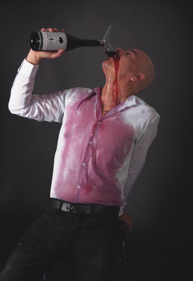Gustavo Calvo. Ideólogo, Señorita Malauva Winelover.