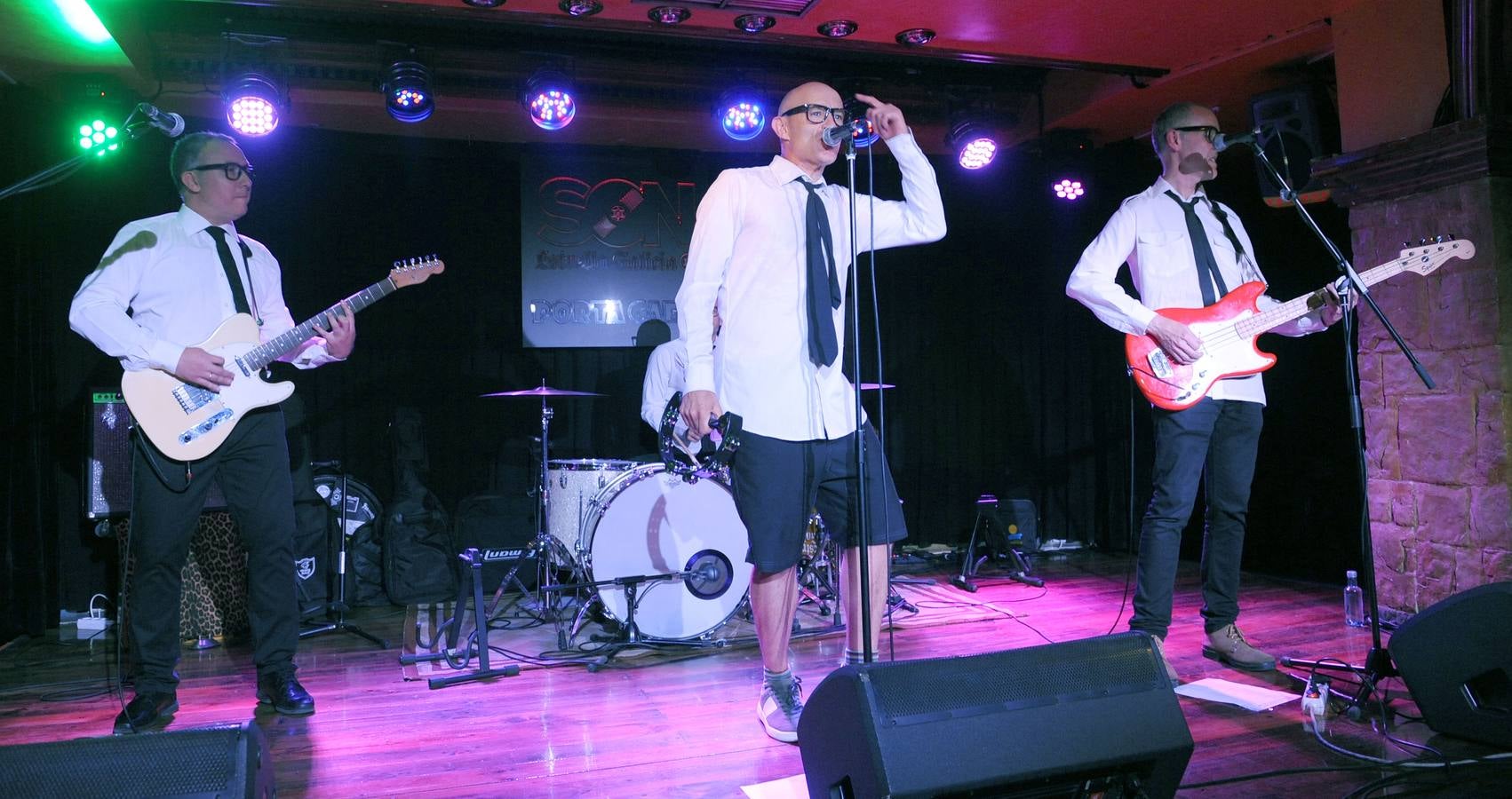 Fotos: Concierto de Hula Baby en la sala Porta Caeli de Valladolid