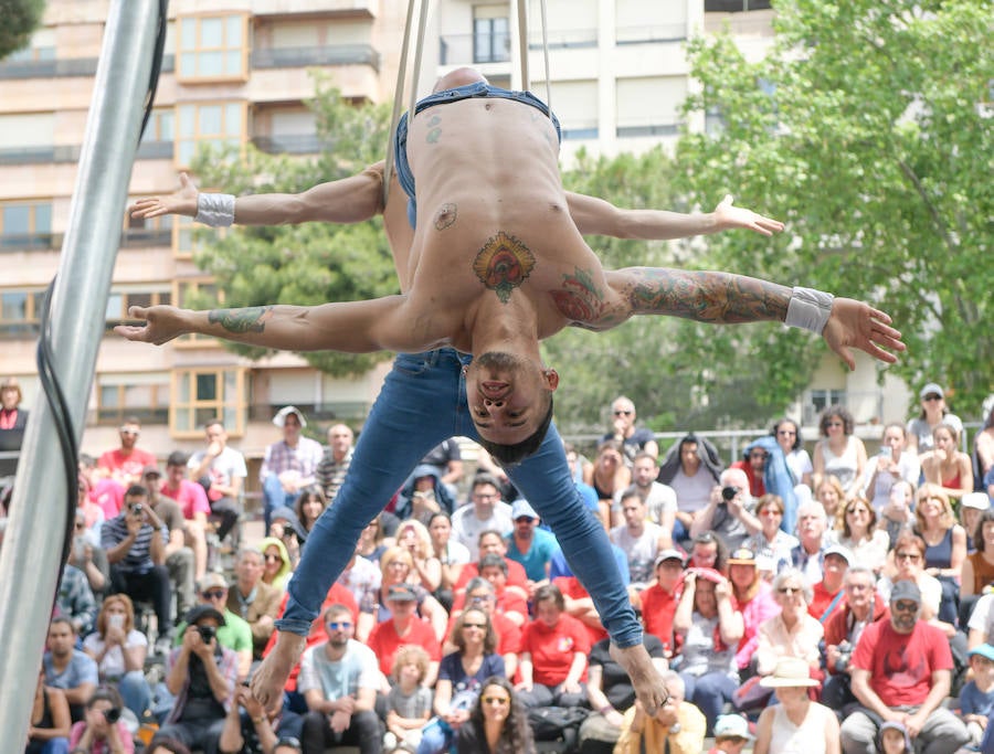 Circo Nuevo Fielato en la Plaza de la Universidad.